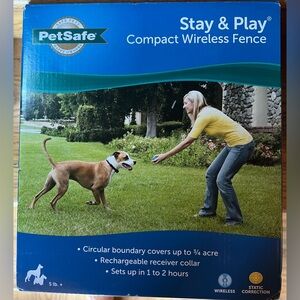 New in box PetSafe Stay & Play Compact Wireless Fence for dogs.